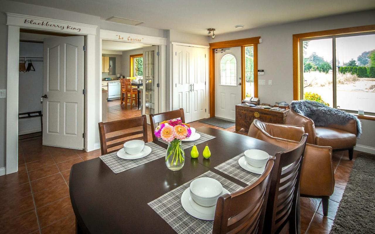 All Seasons Bed & Breakfast Kelowna Extérieur photo