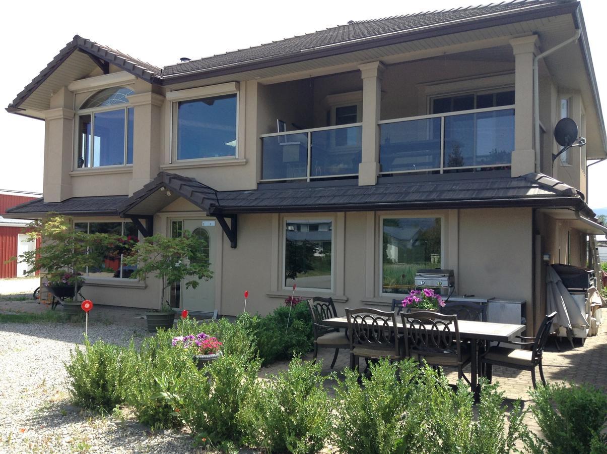 All Seasons Bed & Breakfast Kelowna Extérieur photo