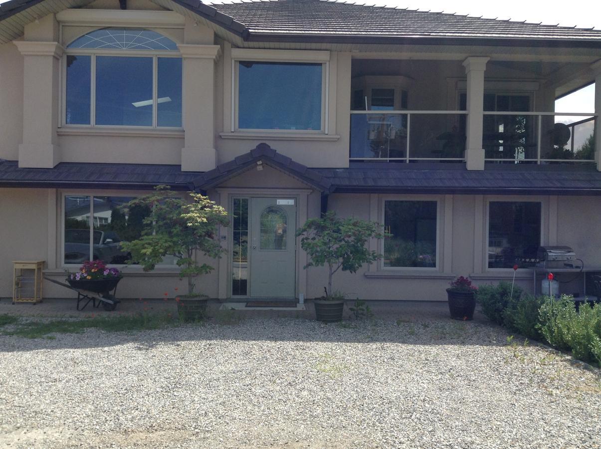 All Seasons Bed & Breakfast Kelowna Extérieur photo