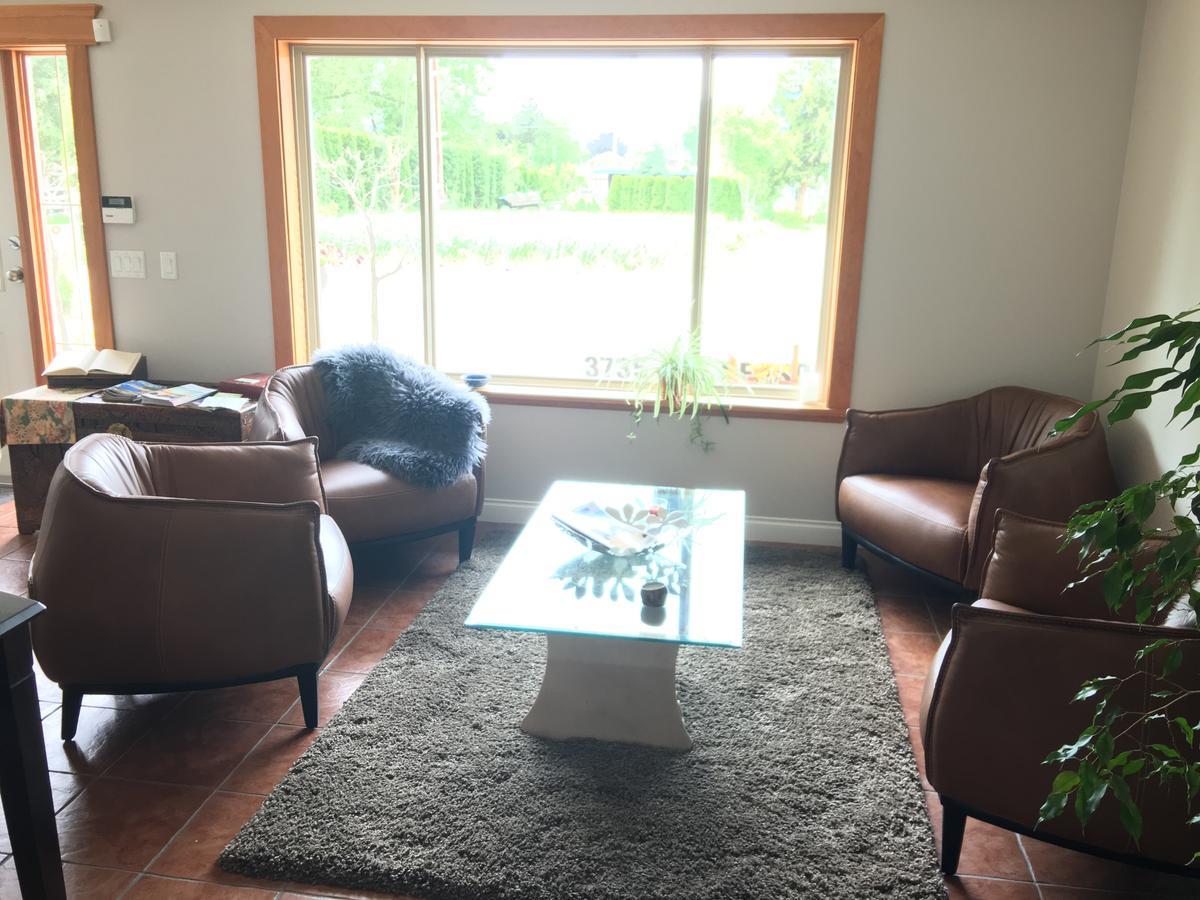 All Seasons Bed & Breakfast Kelowna Extérieur photo